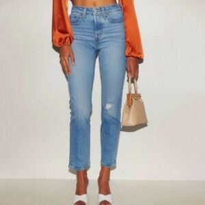 Levi’s Wedgie Straight Jeans